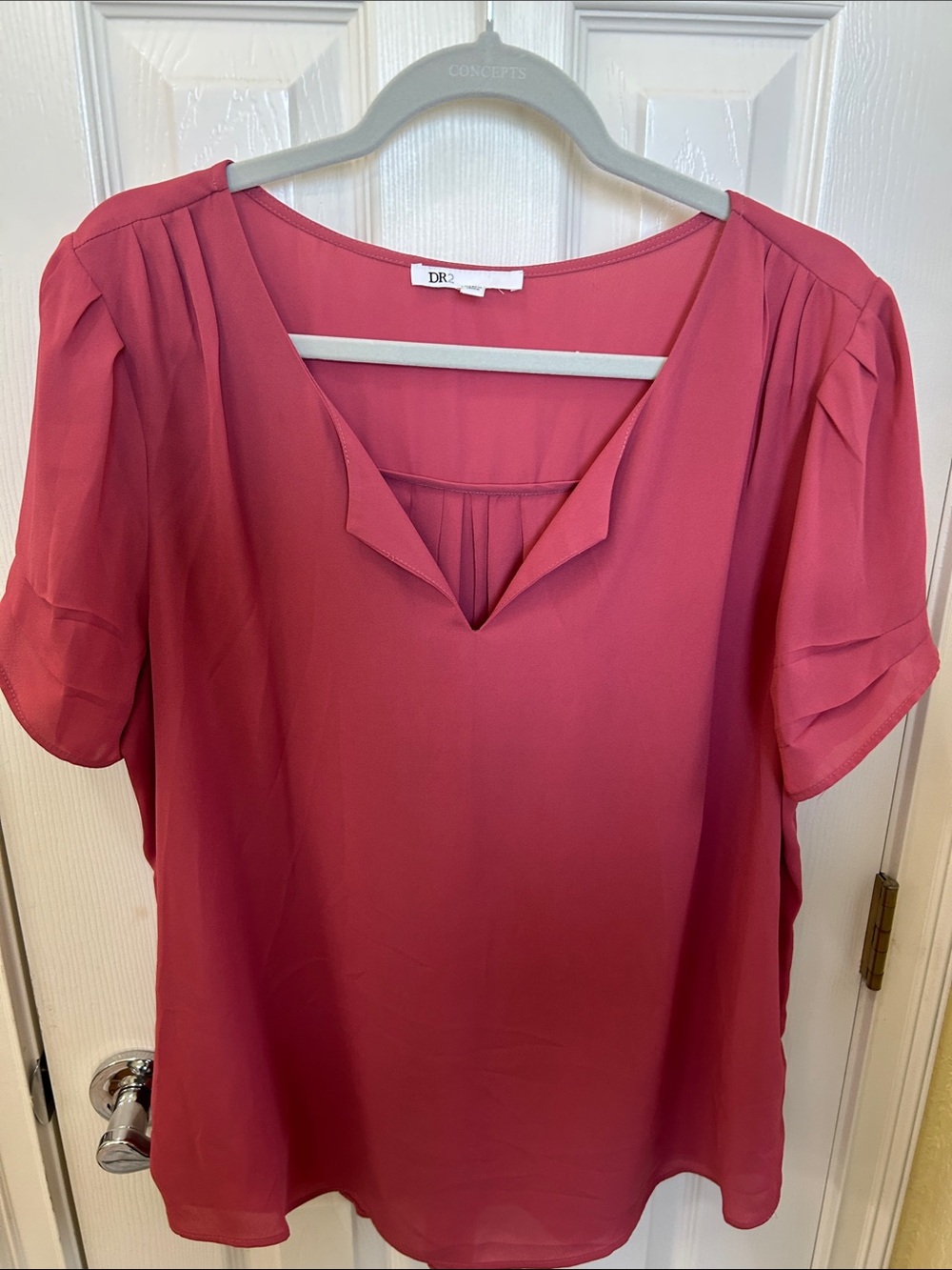 DR2 Women's Rose Pink Split V-Neck Flutter Sleeve Blouse